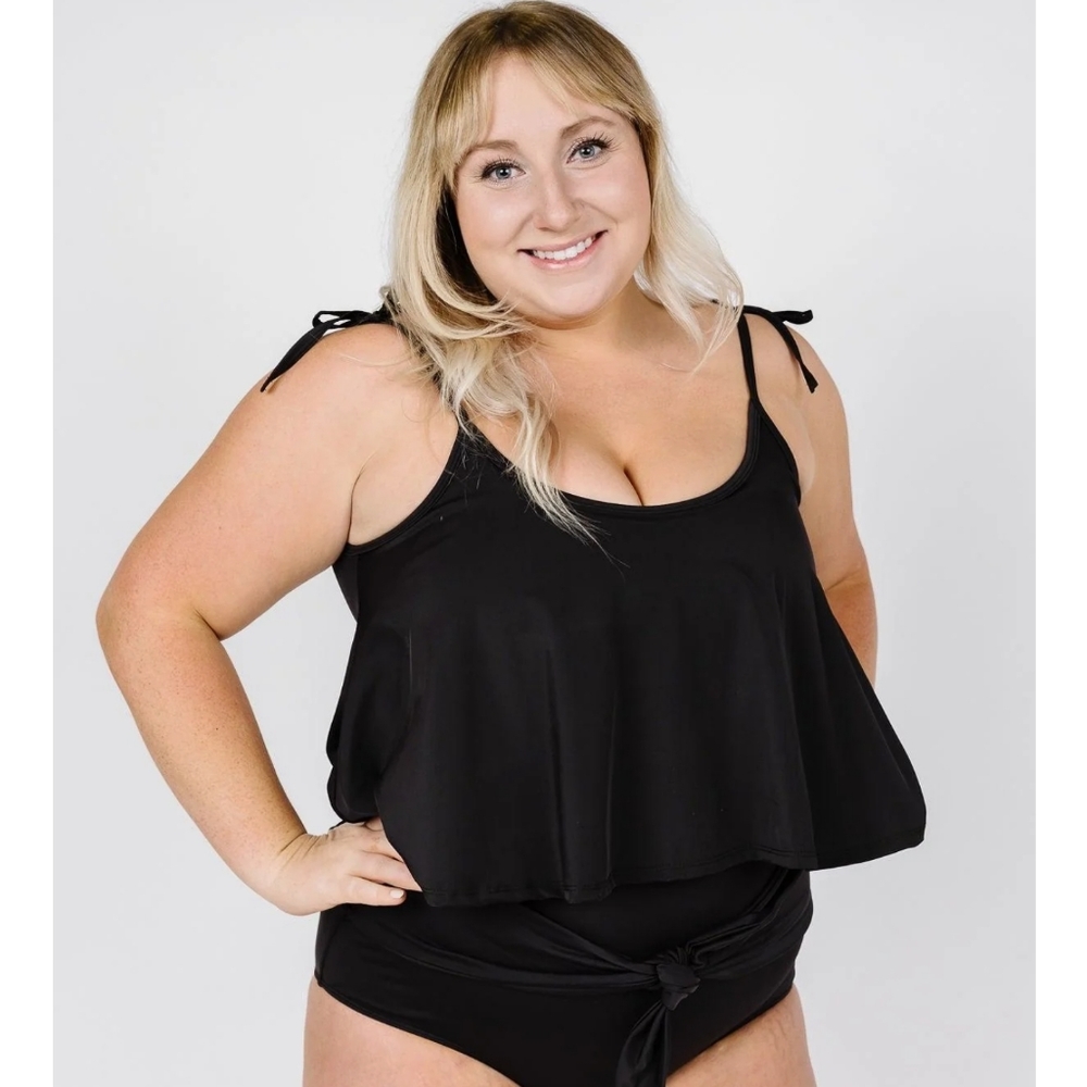 Kortni jeane Swing Top | Black